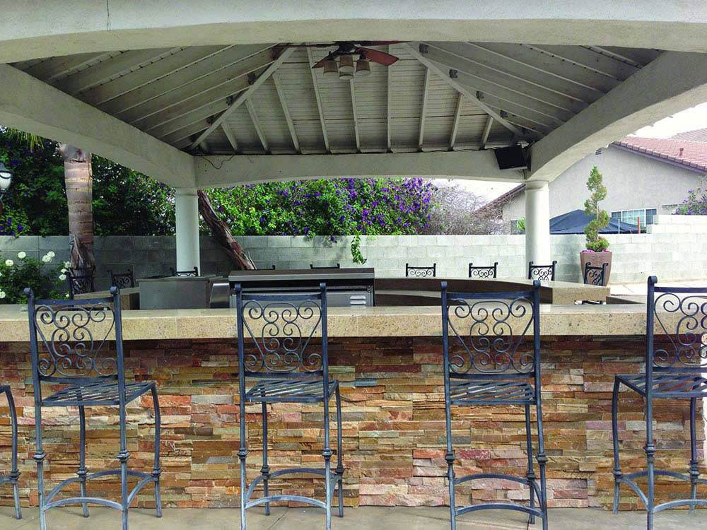 Golden White® Stacked Stone Tile