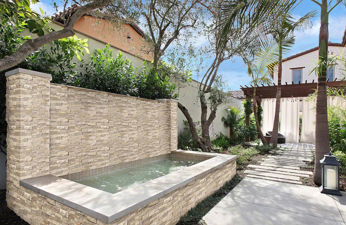 Roman Beige Stacked Stone Tile