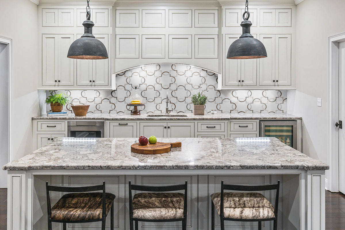 Bianco Quatrefoil Polished Tile