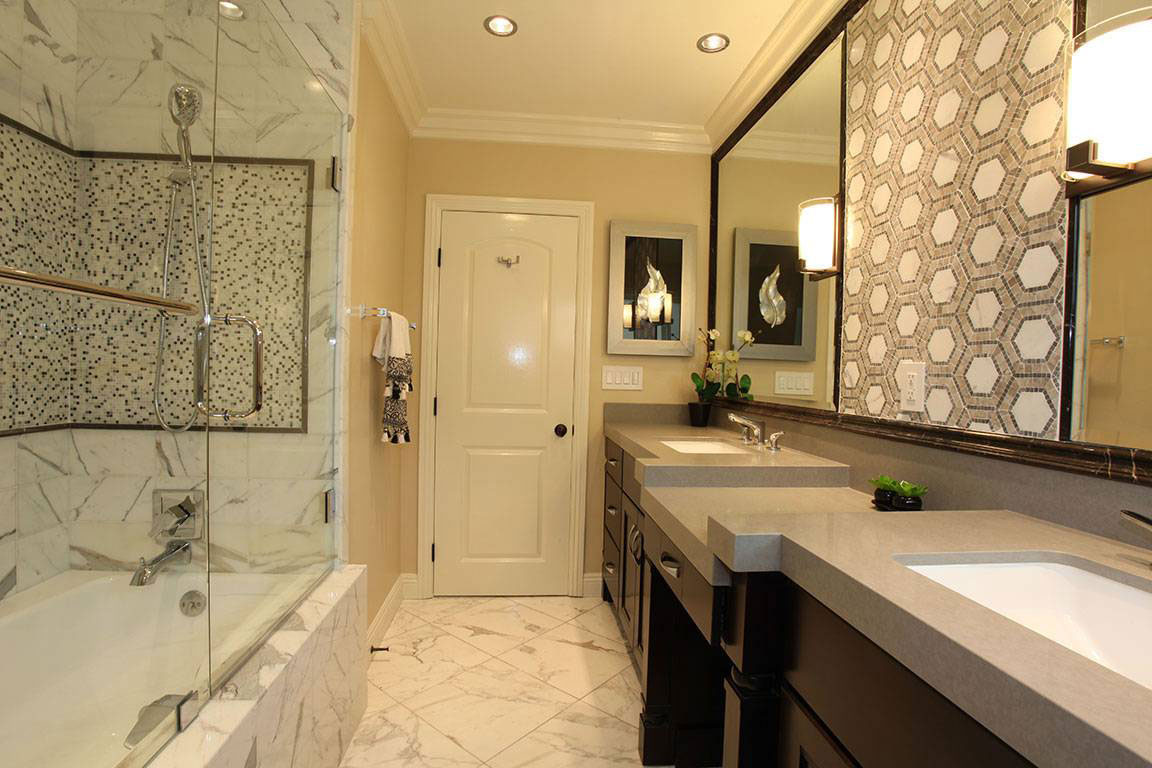 Pietra Calacatta Porcelain Tile
