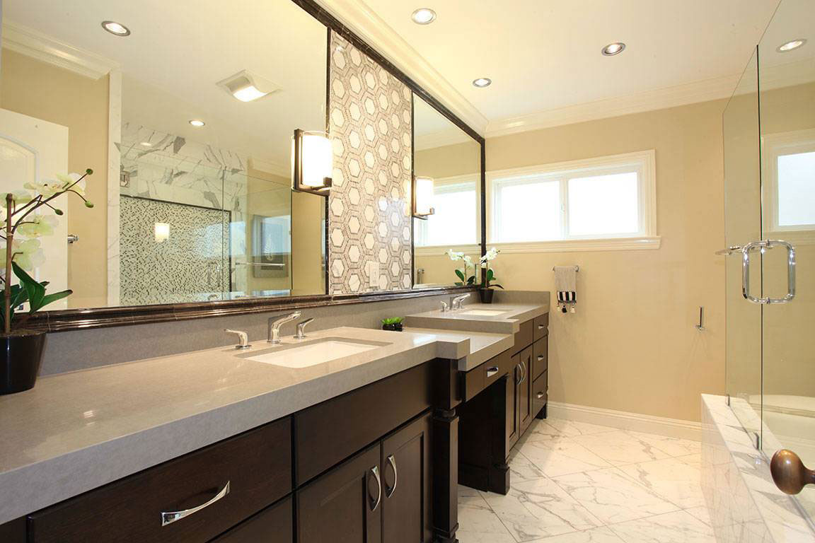 Pietra Calacatta Porcelain Tile